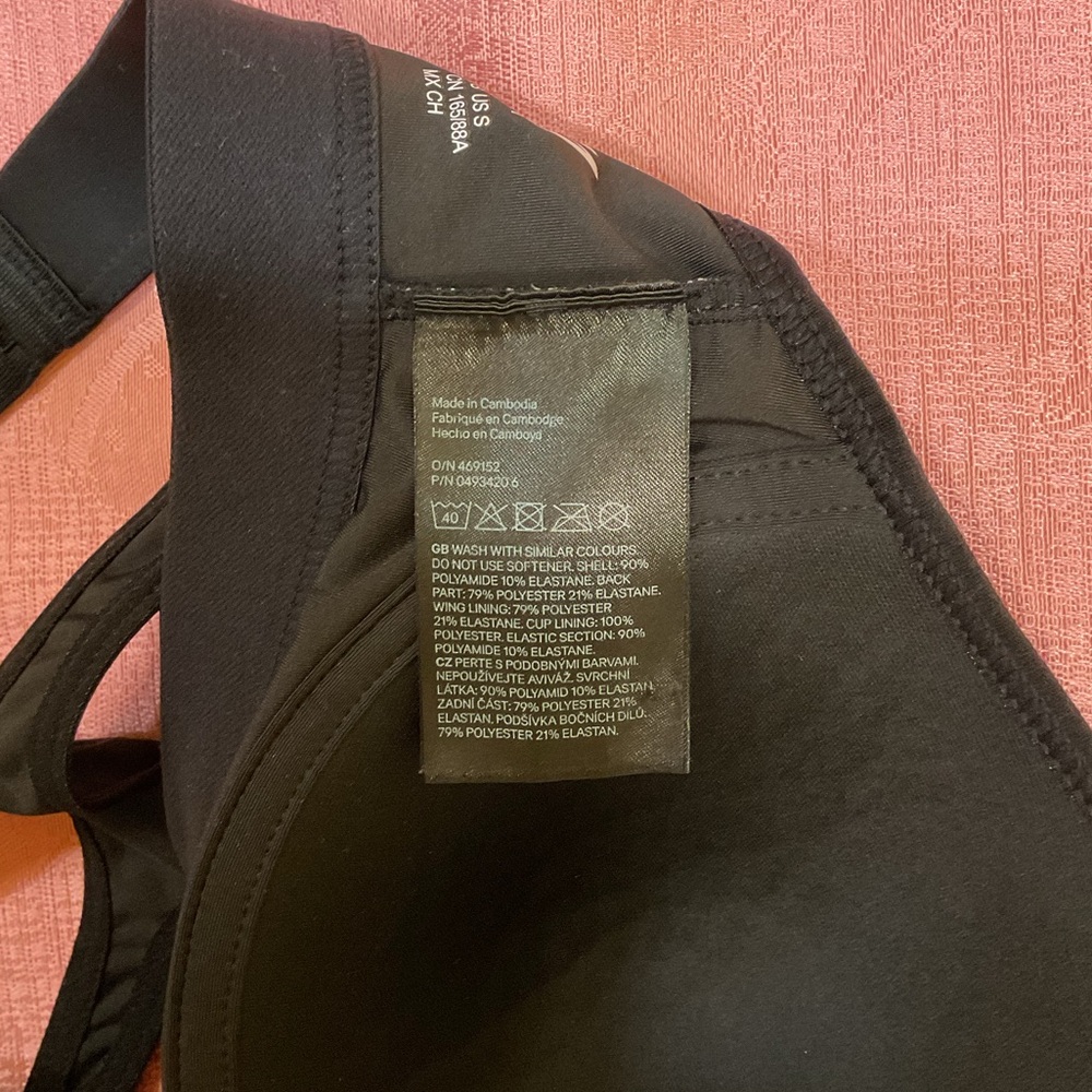 H&M Black Racer-Back Sports Bra Size Small - Picture 7 of 8